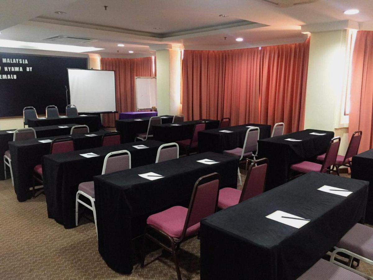โรงแรมแกรนด์คริสตัล อลอร์สตาร์ ภายนอก รูปภาพ